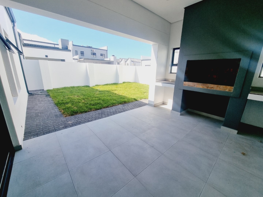 4 Bedroom Property for Sale in Sandown Western Cape